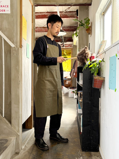 kangaroo apron / khaki