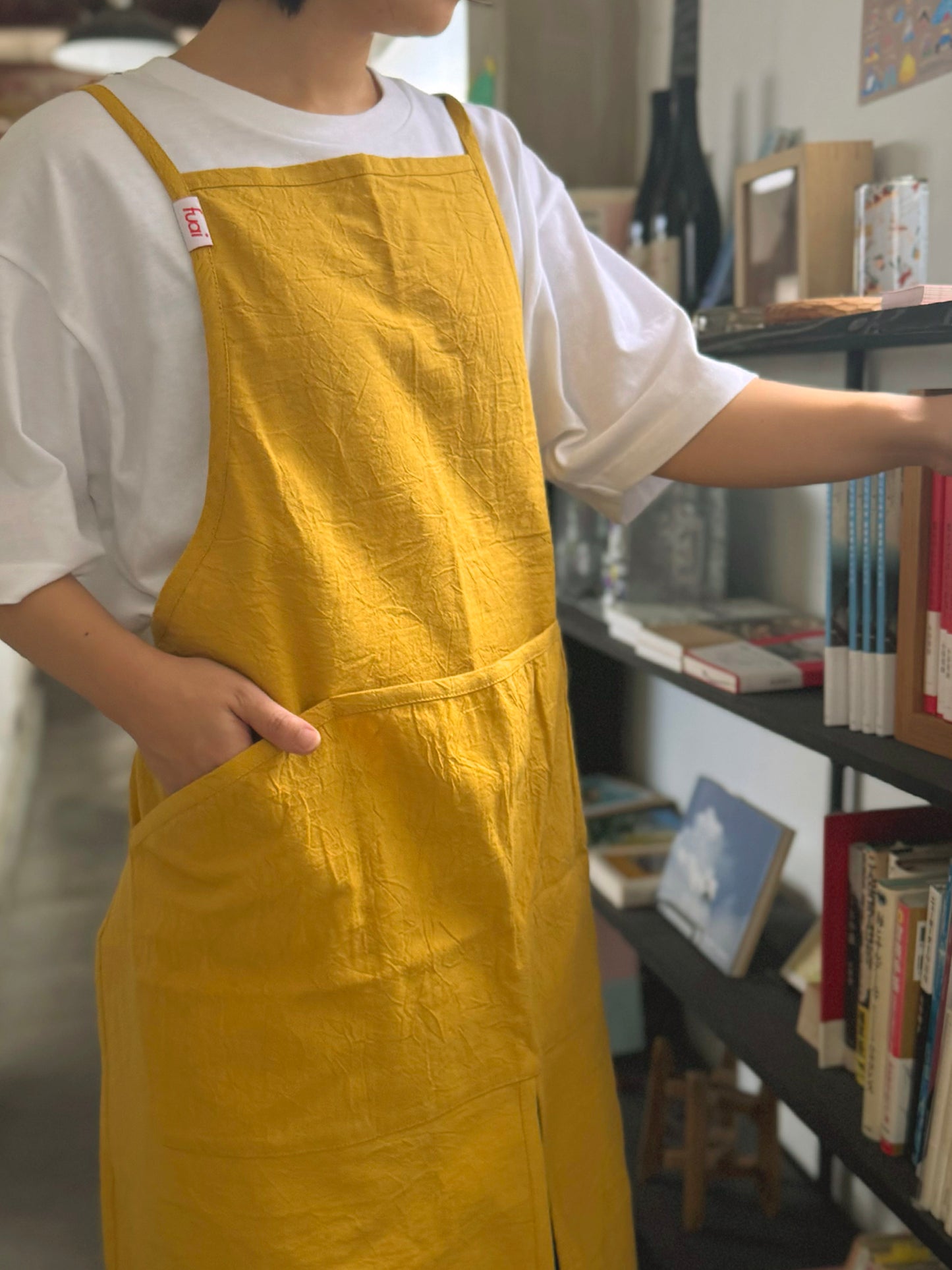 Kangaroo Apron / Khaki