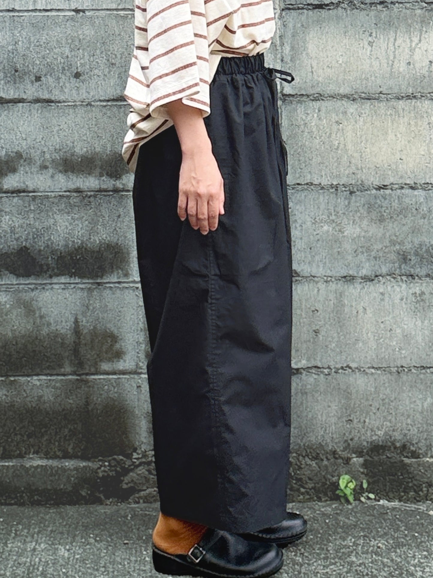 mg pants / black